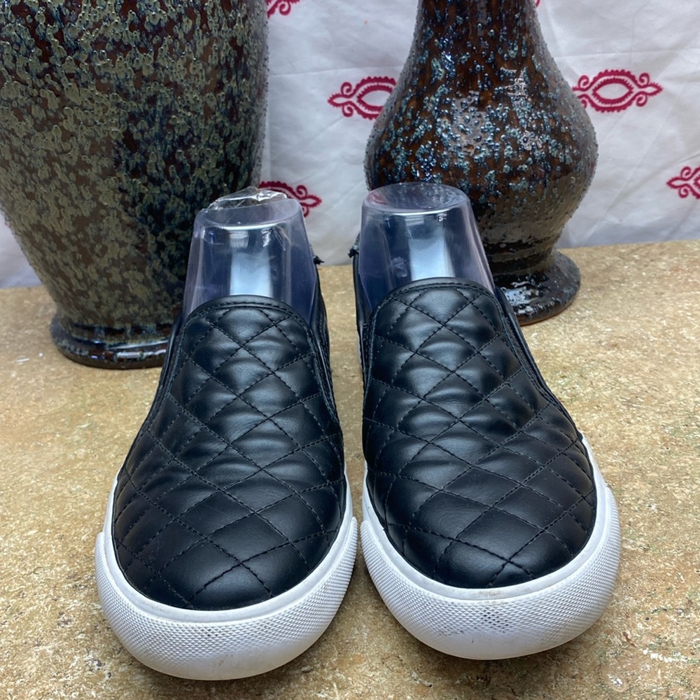 G by Guess Black Quilted Slip-On Flats